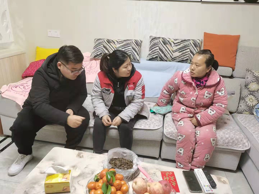 新濤司慰問患病員工