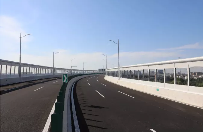 嘉興市市區(qū)快速路聲屏障.png