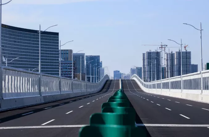嘉興市市區(qū)快速路聲屏障.png